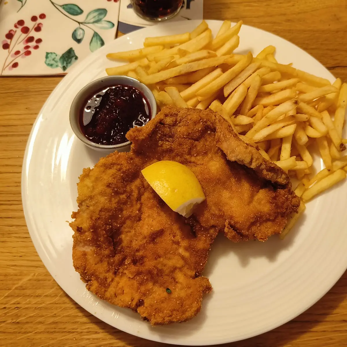 Wiener Schnitzel Mit Pommes Frites