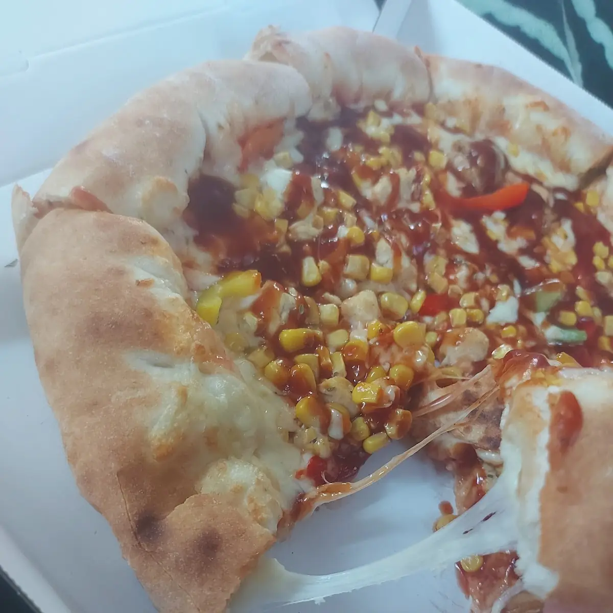 BBQ Chicken Pizza American Style
