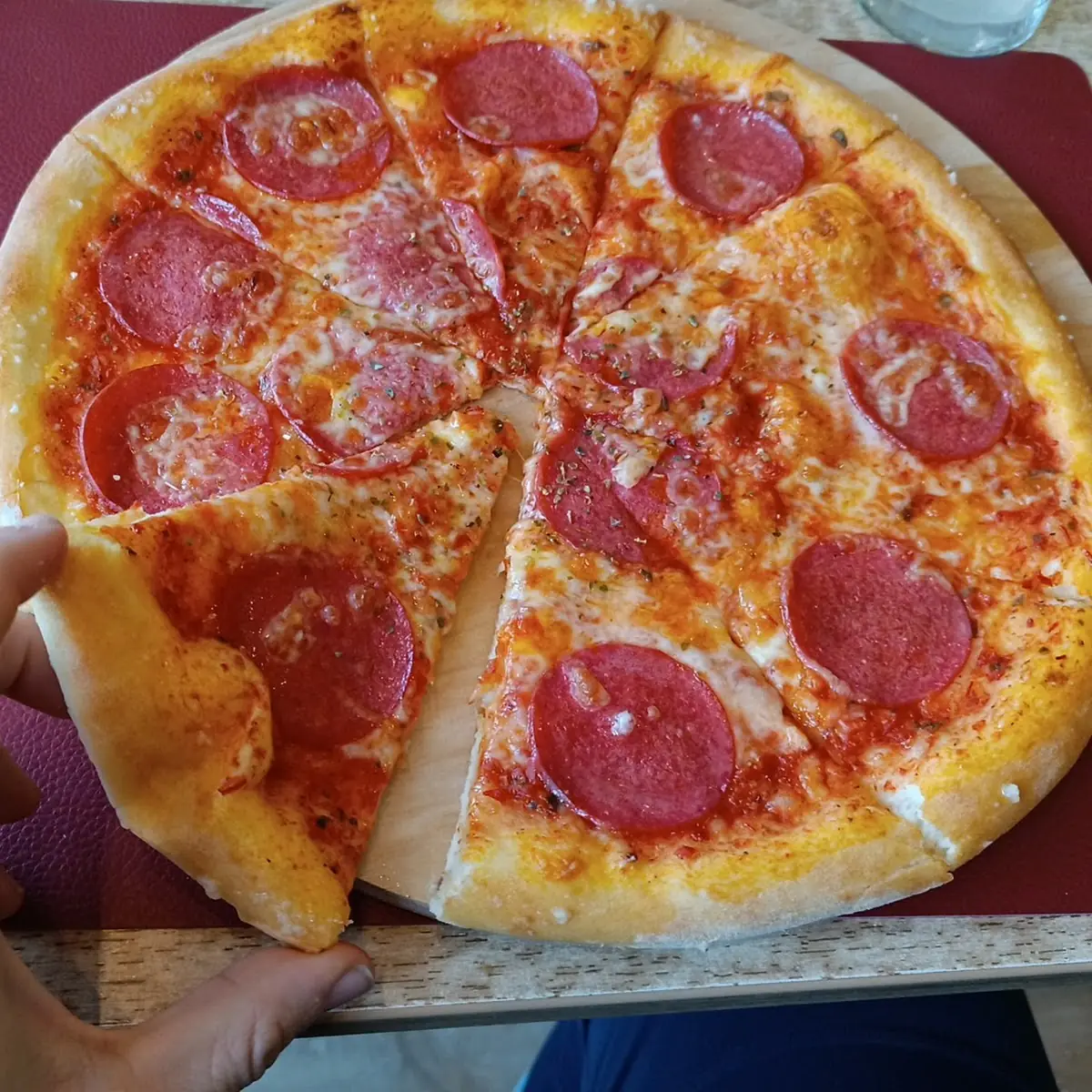 Salami Pizza
