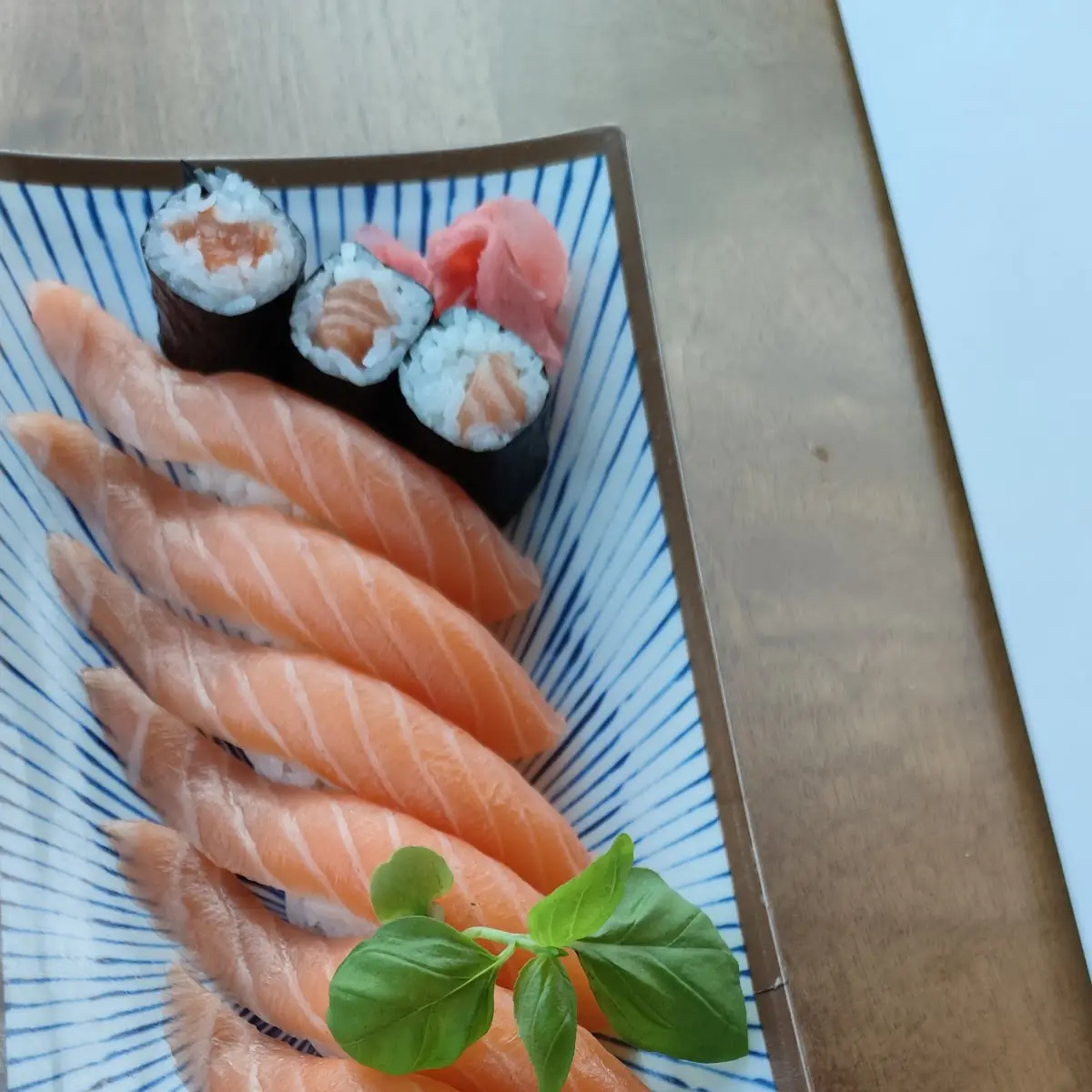 Lachsushi