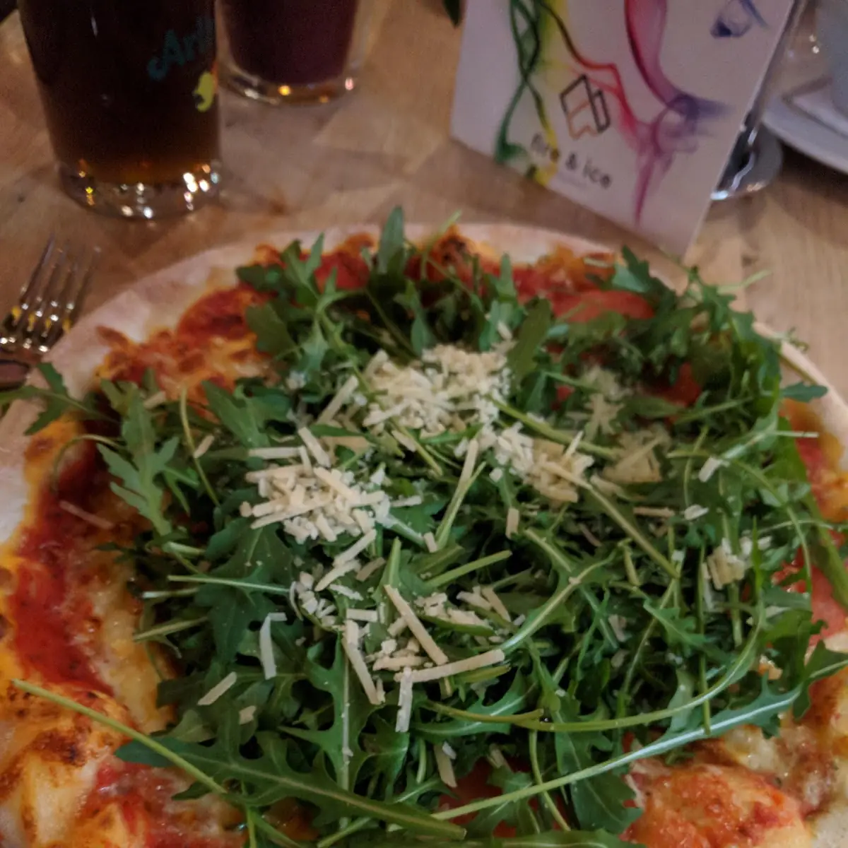 Pizza Rucola Salat