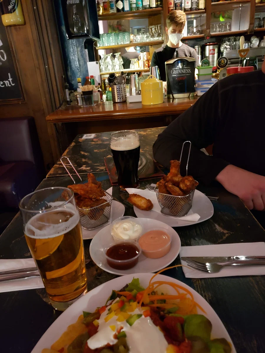 Nachos & Wings