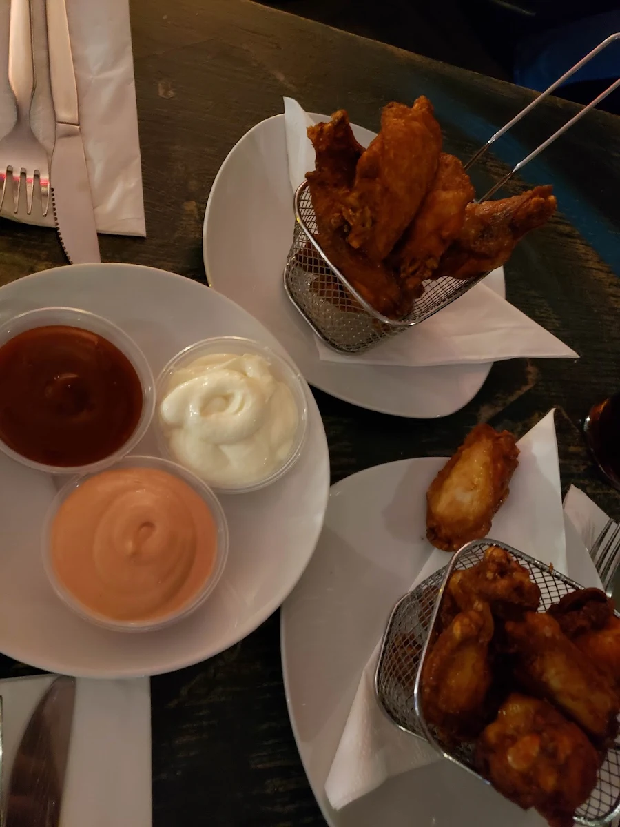 Wing Basket & Sauce