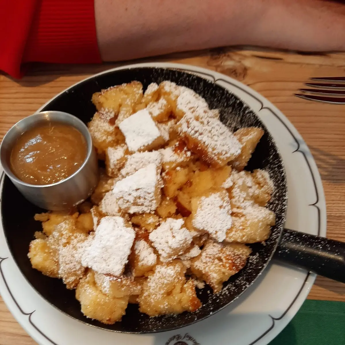 Hausgemachter Kaiserschmarrn