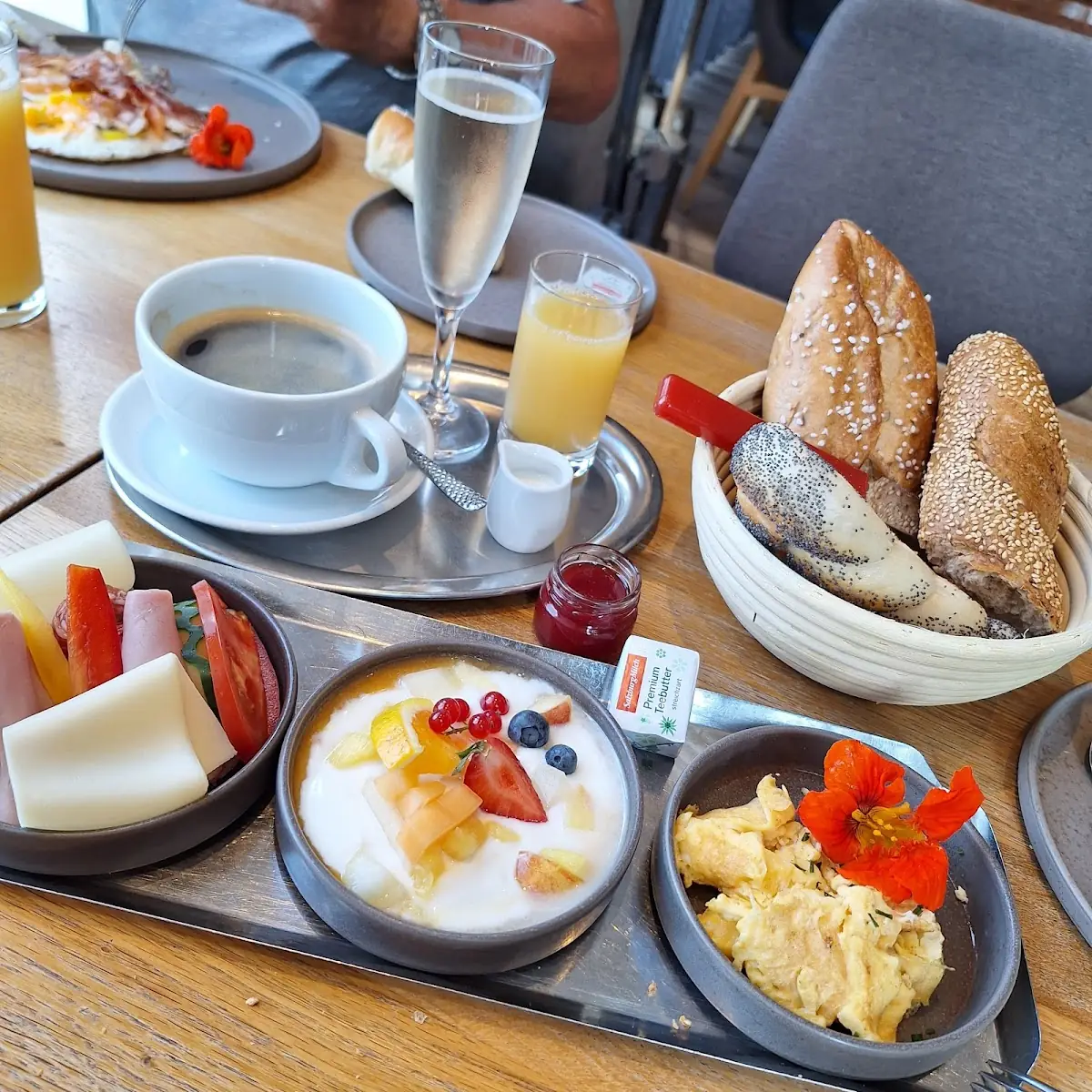 Essen und Trinken photo 1