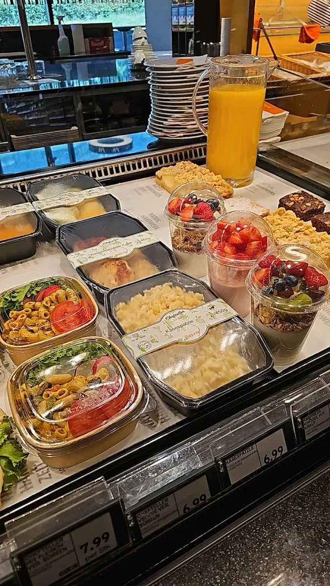 Essen und Trinken photo 2