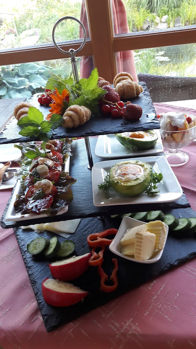 Essen und Trinken, Hügellandhof Fam. Uitz im Südburgenland