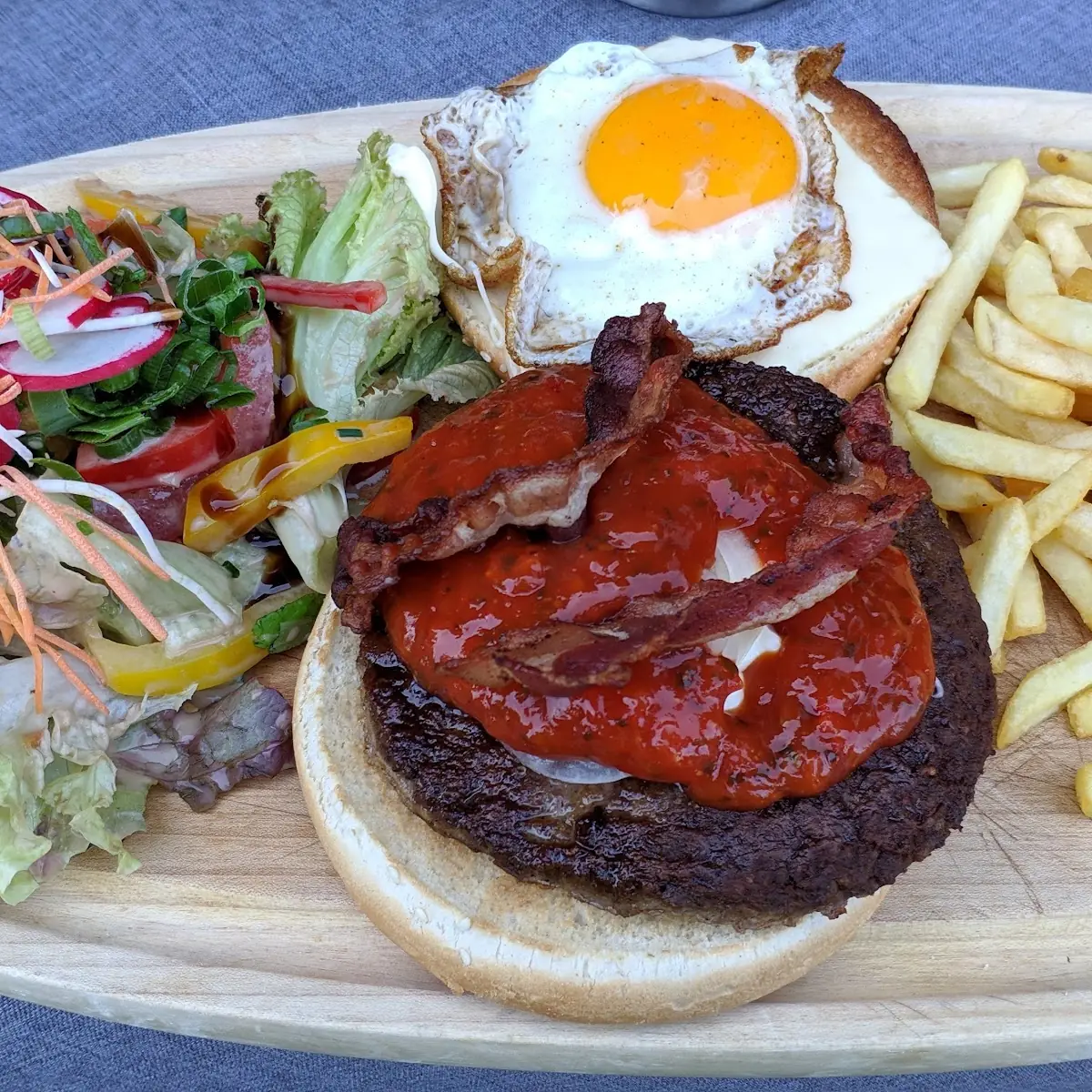 Essen und Trinken, KIWI Restaurant