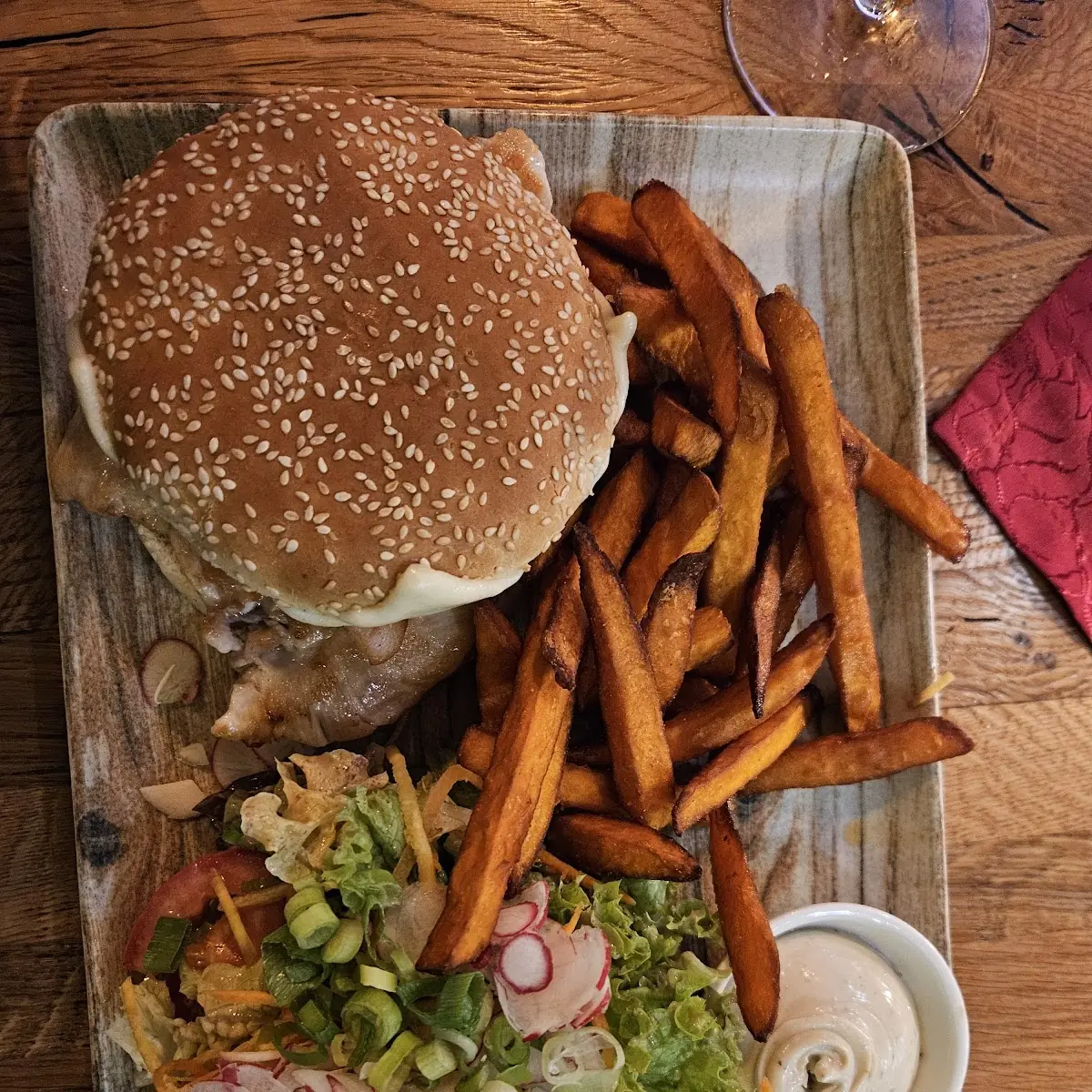 Essen und Trinken, KIWI Restaurant