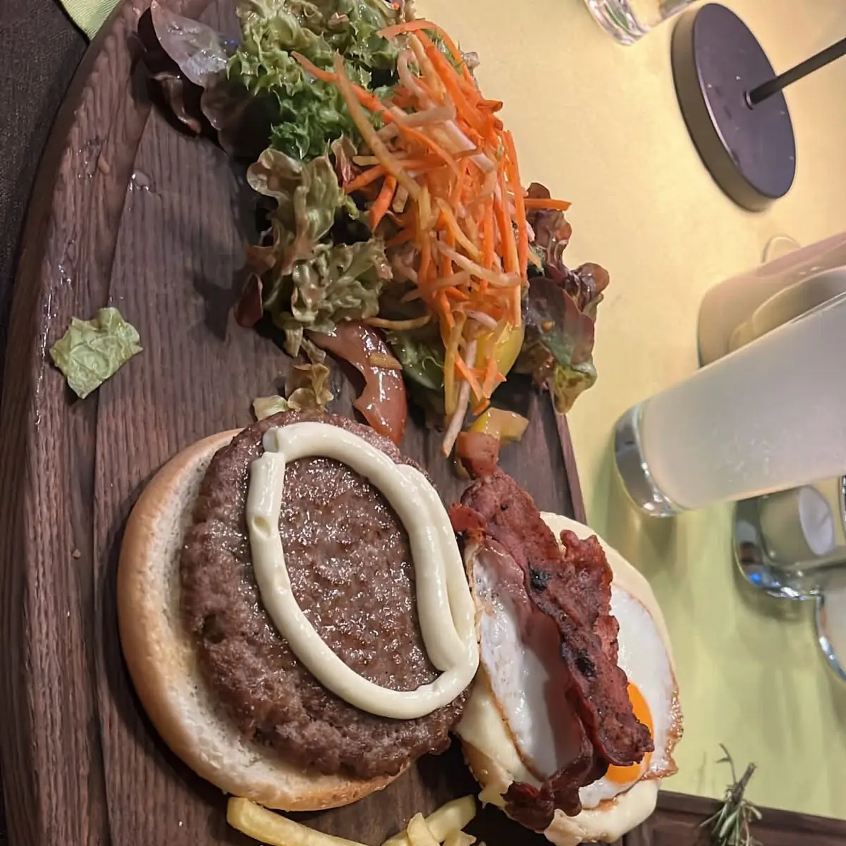 Essen und Trinken, KIWI Restaurant