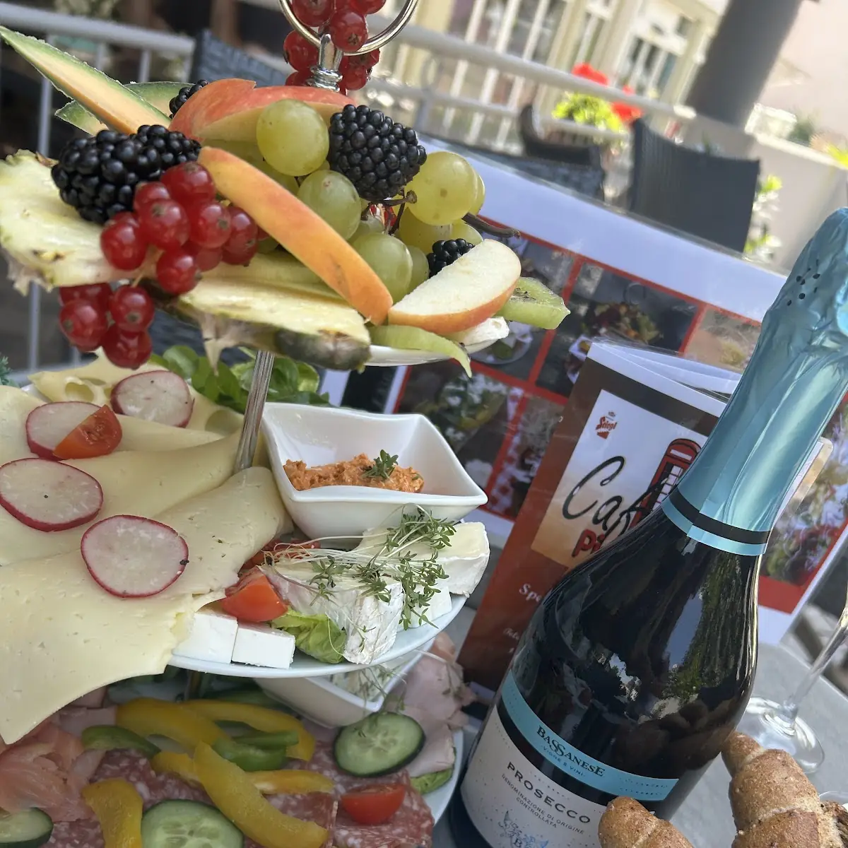Essen und Trinken photo 3