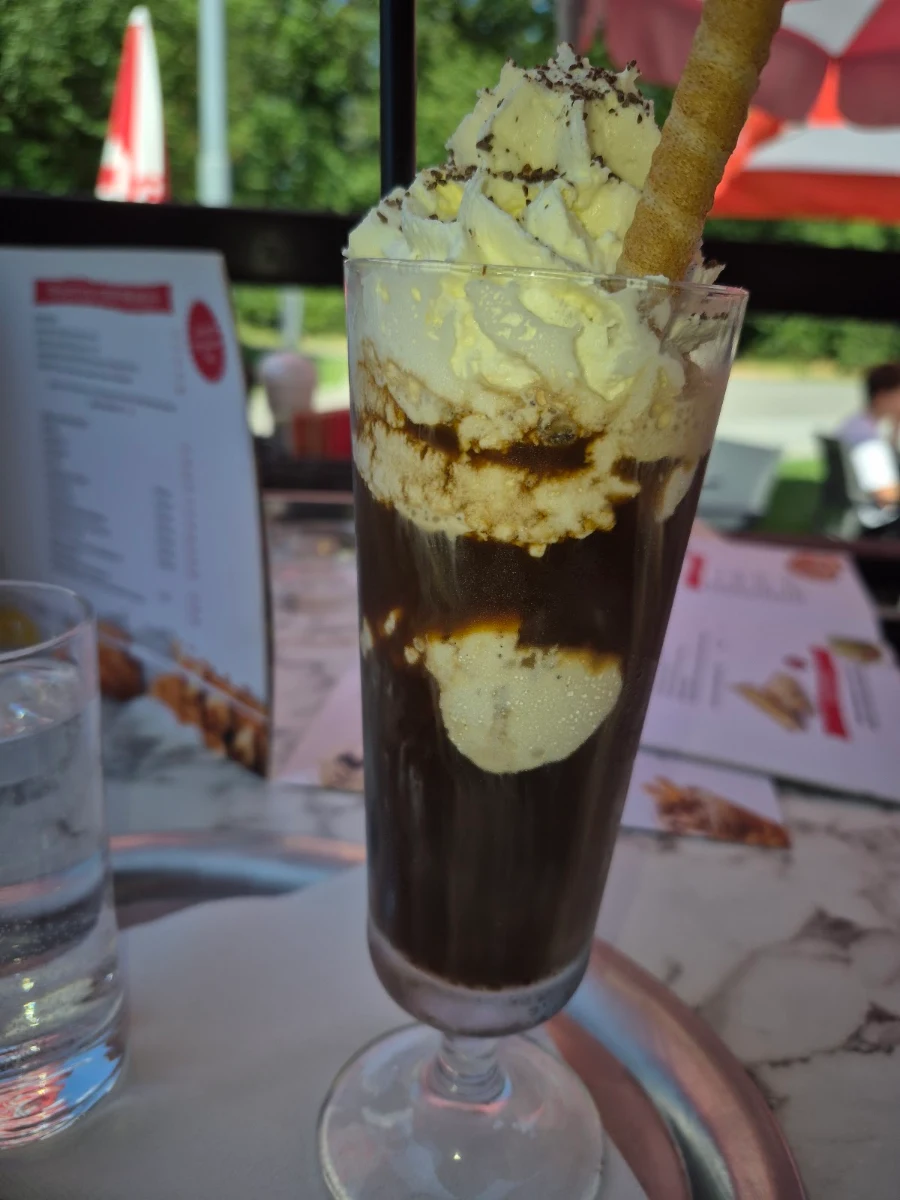 Essen und Trinken photo 1