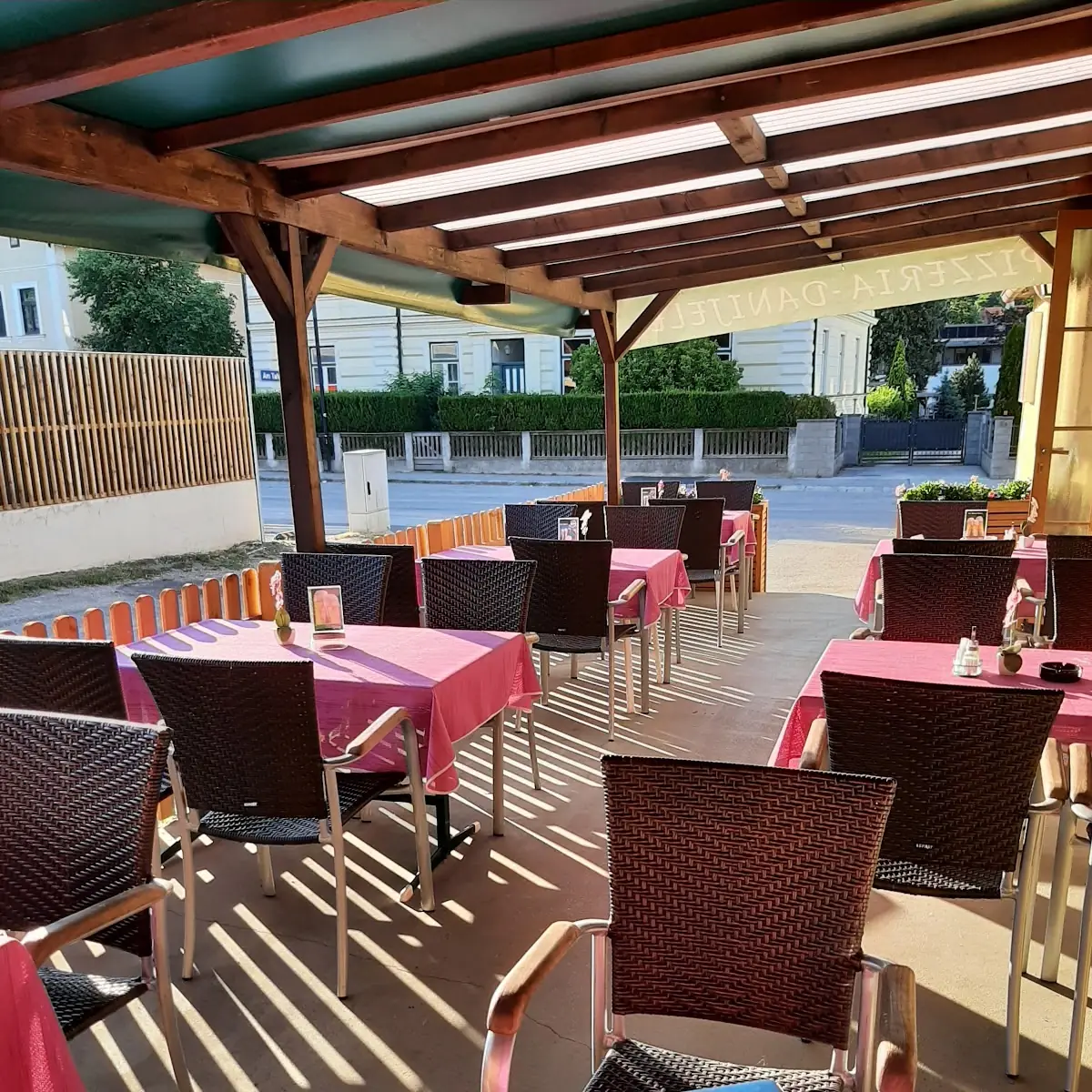 Atmosphäre, Pizzeria-Ristorante Danijele