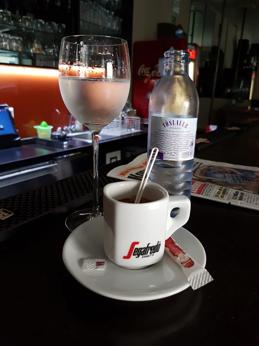 Essen und Trinken photo 1