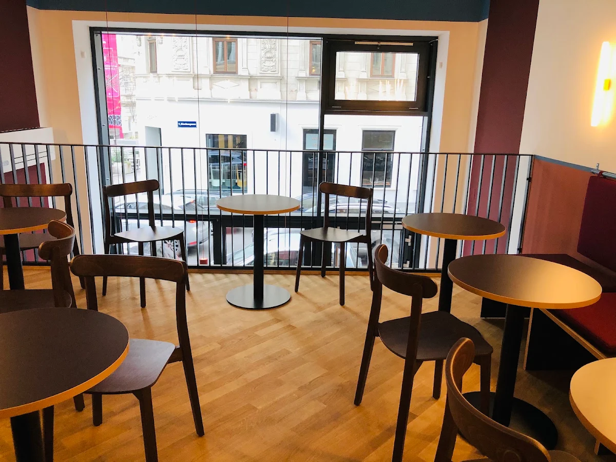 Coffee Junkie Kirchengasse Titelbild