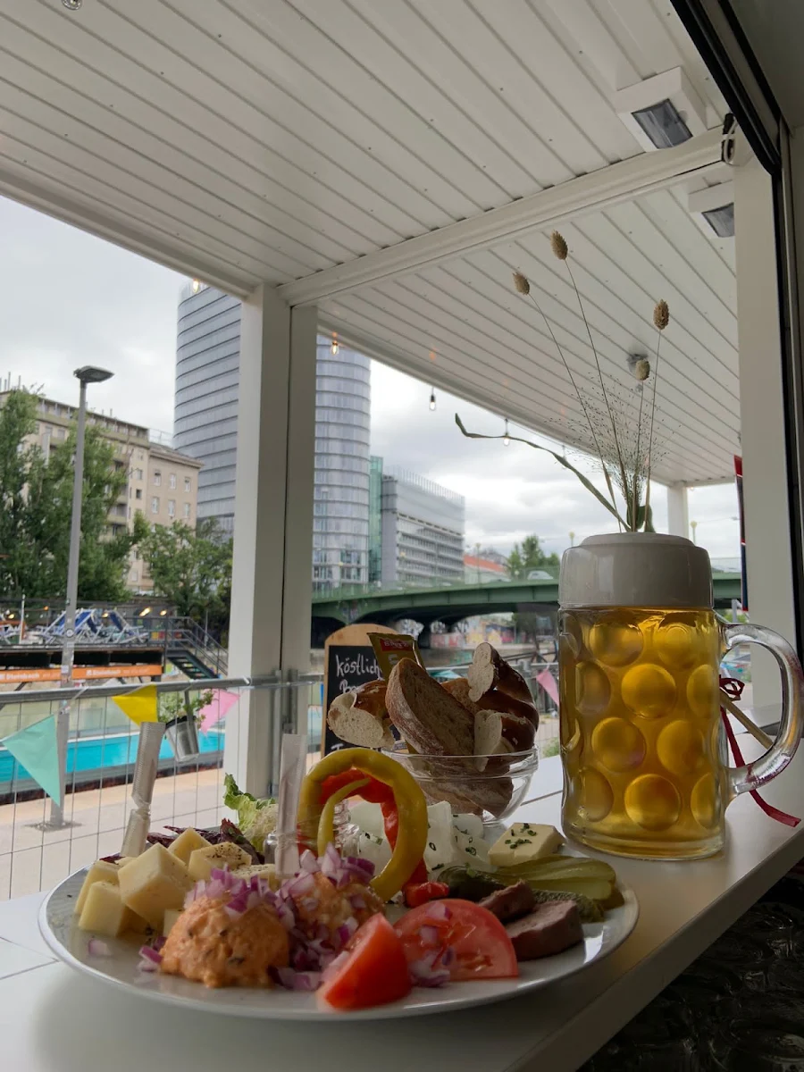 Essen und Trinken photo 1