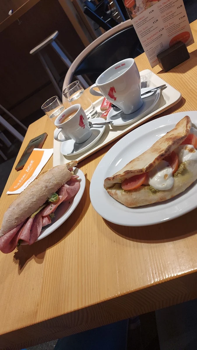 Essen und Trinken photo 1