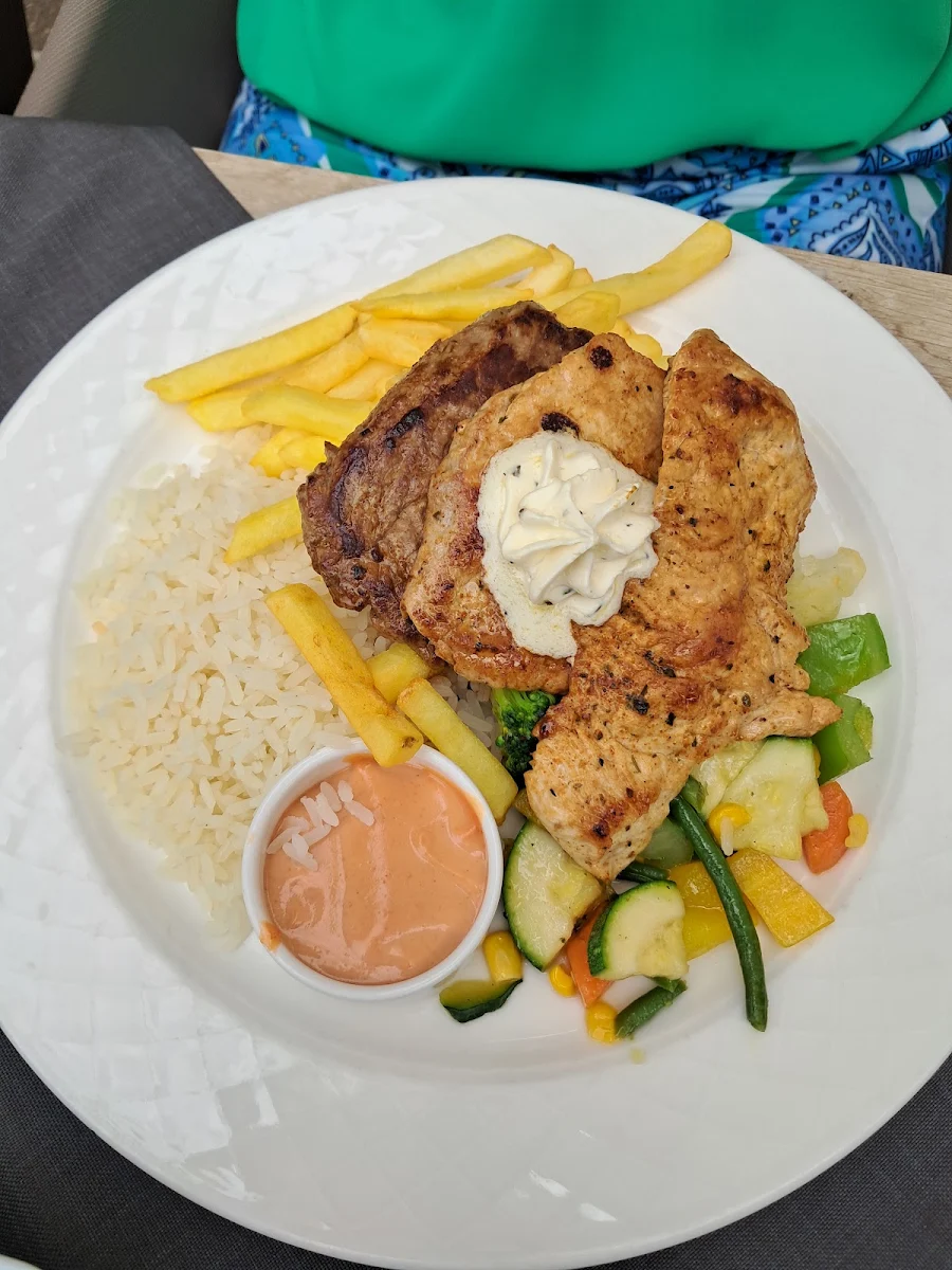 Essen und Trinken photo 2