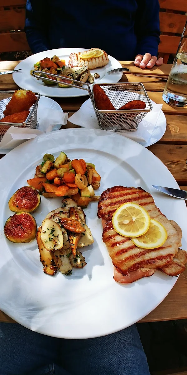Essen und Trinken photo 3