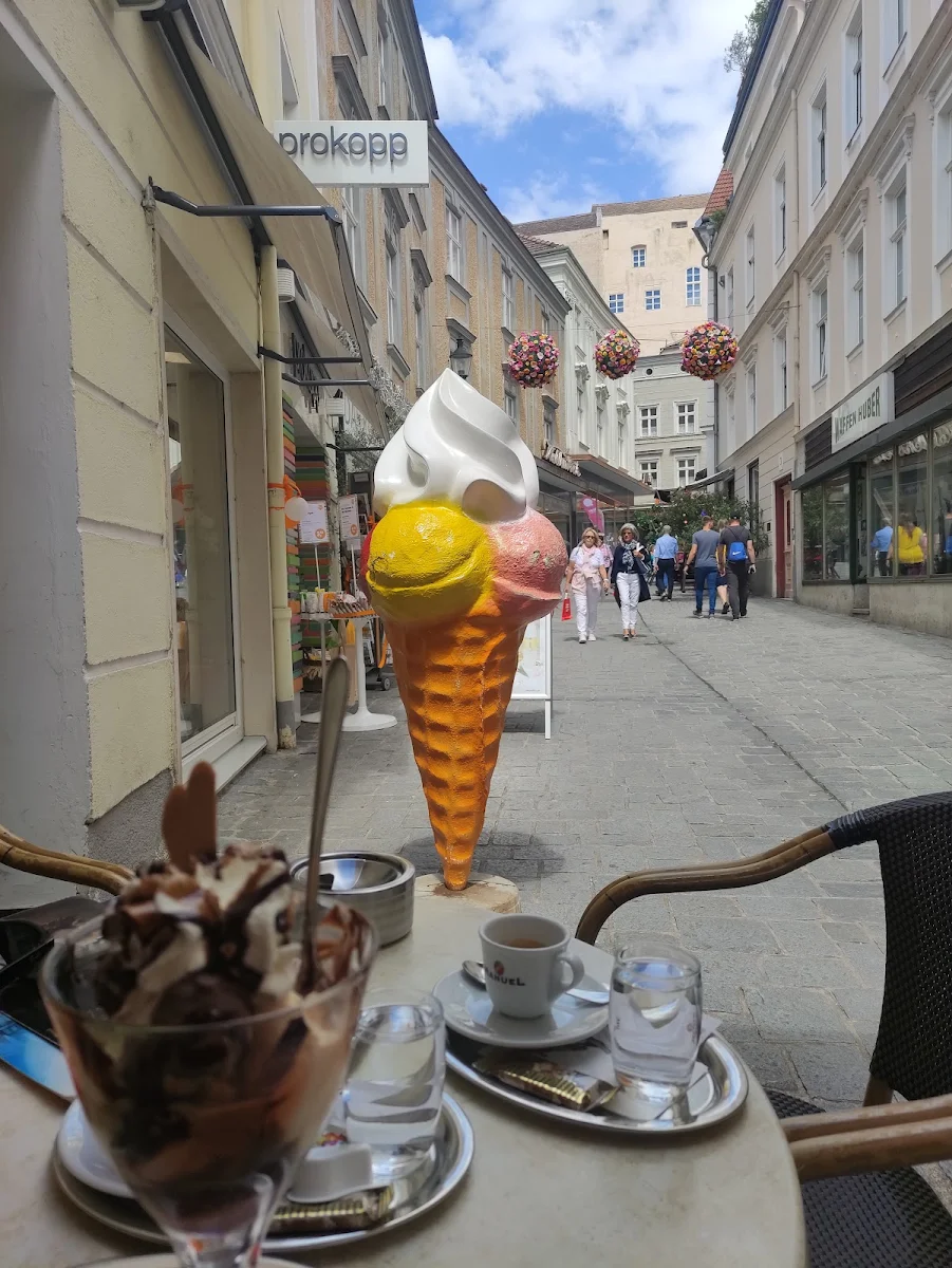 Essen und Trinken photo 2