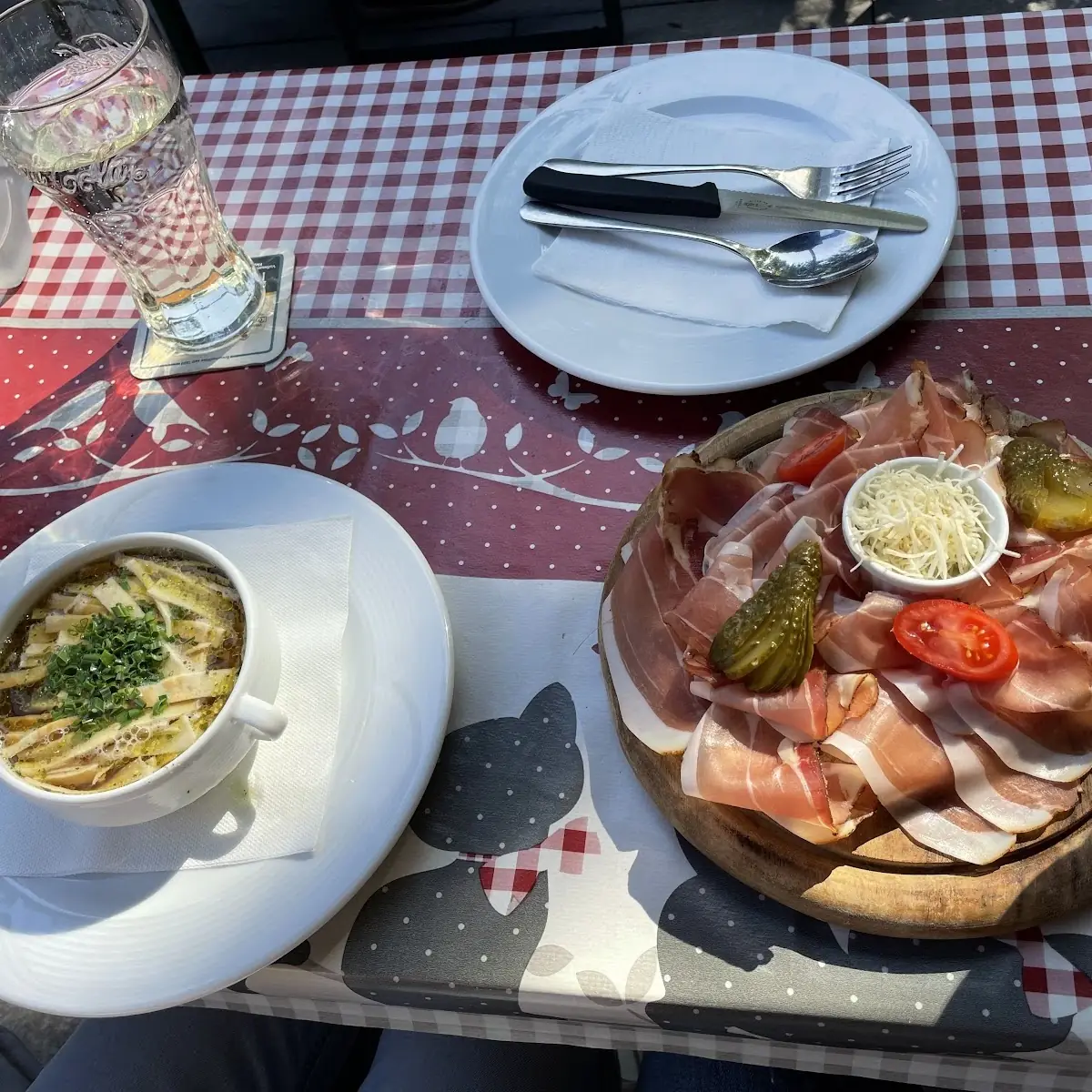 Essen und Trinken photo 3