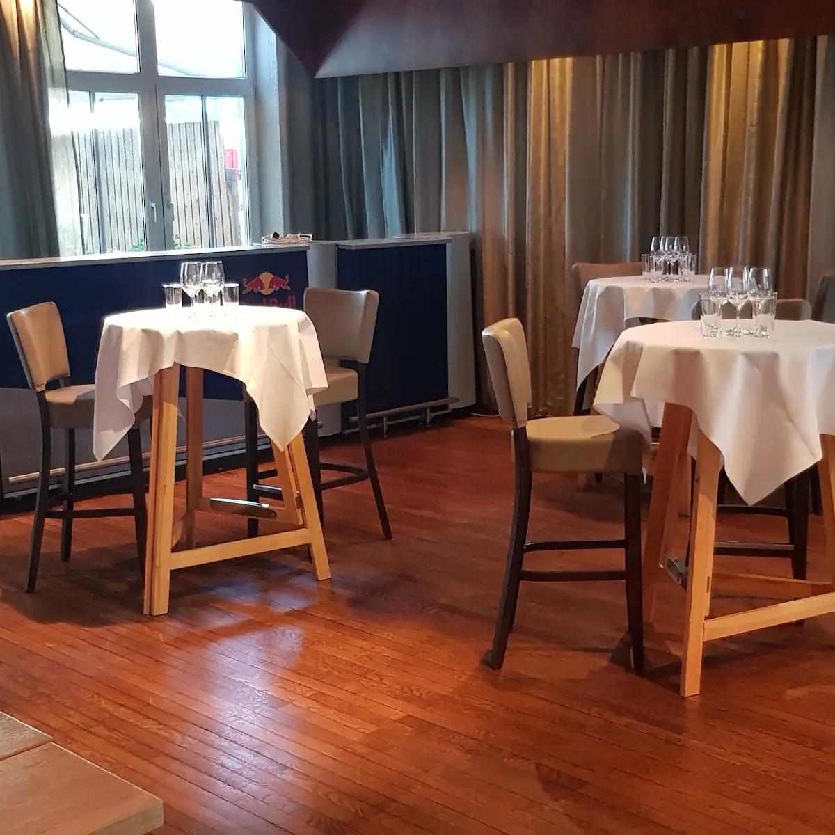 Atmosphäre, Wagners Wirtshaus