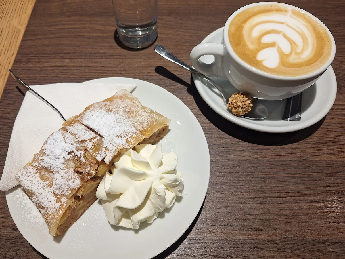 Essen und Trinken photo 3