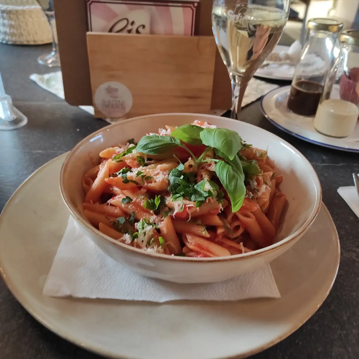 Essen und Trinken photo 2