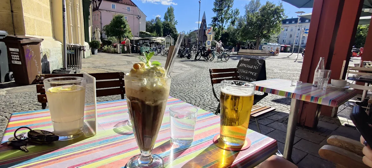 Essen und Trinken photo 2