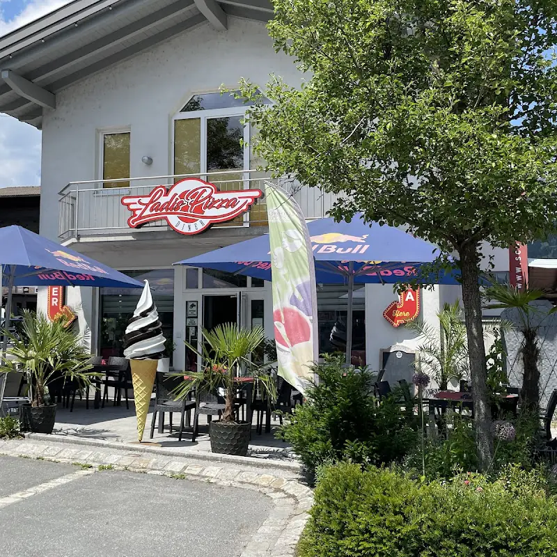 Ladi's Pizza Diner