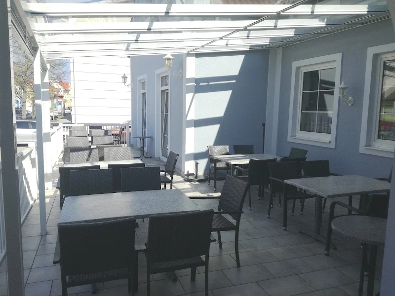 KARLO-Cafe-Konditorei-Bäckerei