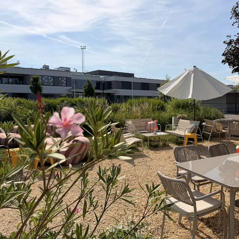 Flora Café Bar