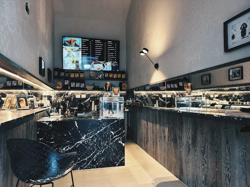 Leopolder coffee to go company I Kaffee, Matcha & Sandwiches.