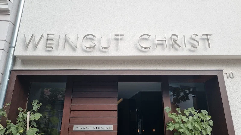Weingut & Heuriger Christ (ausg'steckt ist von 01.-31. JULI 2026)