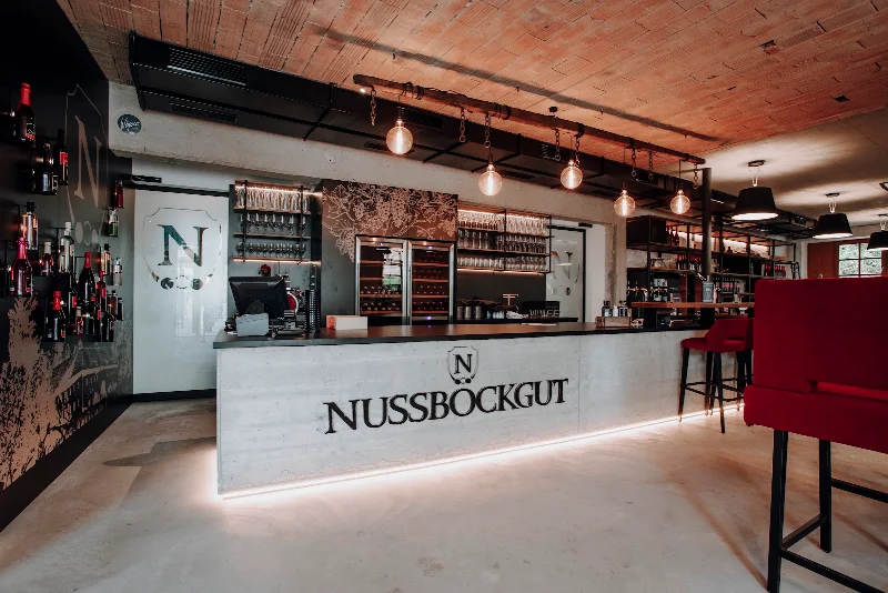 Nussböckgut - Weingut und Heuriger