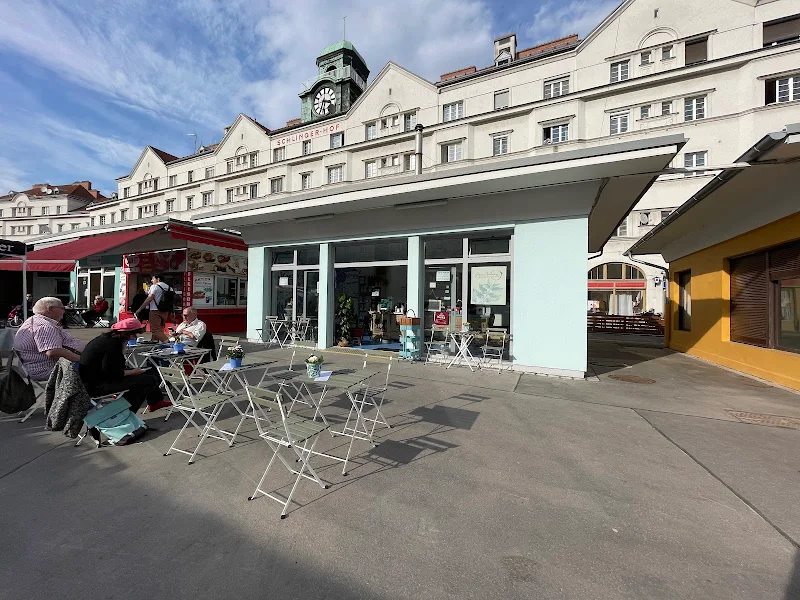 die Rösterin