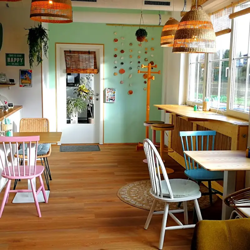 Waui Maui Café
