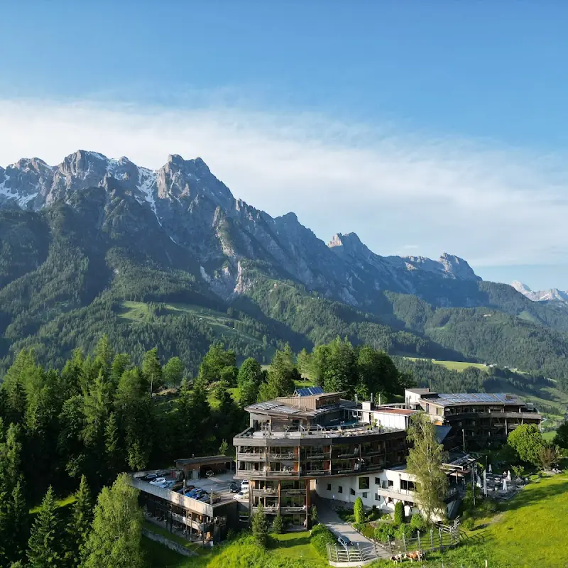 Holzhotel Forsthofalm