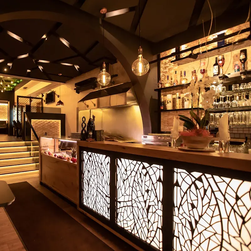 XxXL Grill Restaurant
