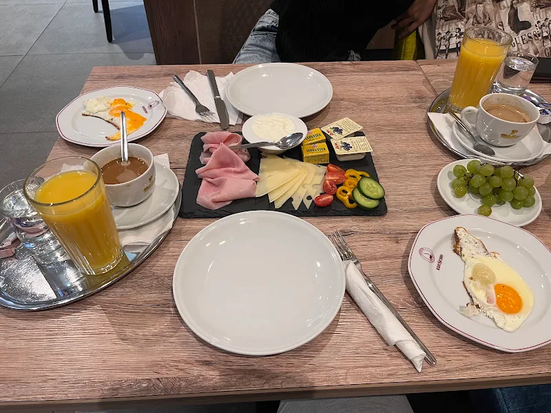 Café-Bäckerei-Konditorei Pallinger