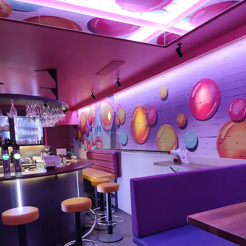 Tina’s friends Cafe – Bar