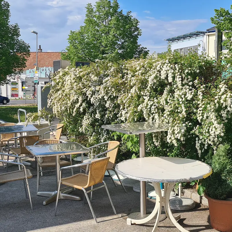 Osteria Pizzeria Vino e Altro im Kulturcafé