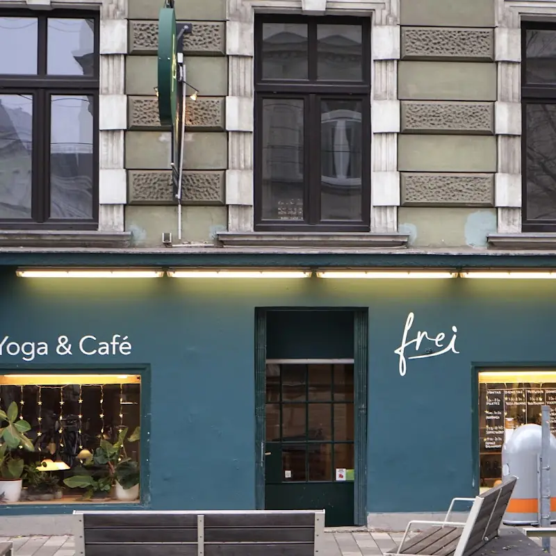frei Yoga & Café