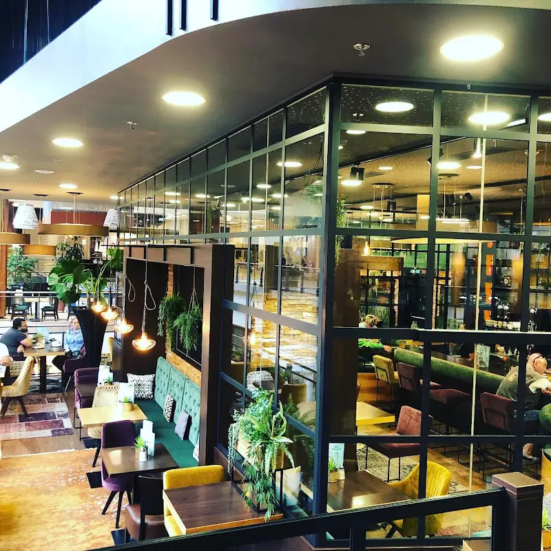 Cafe & Habert
