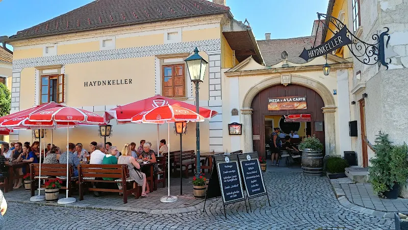 Pizzeria Montana im Haydnkeller