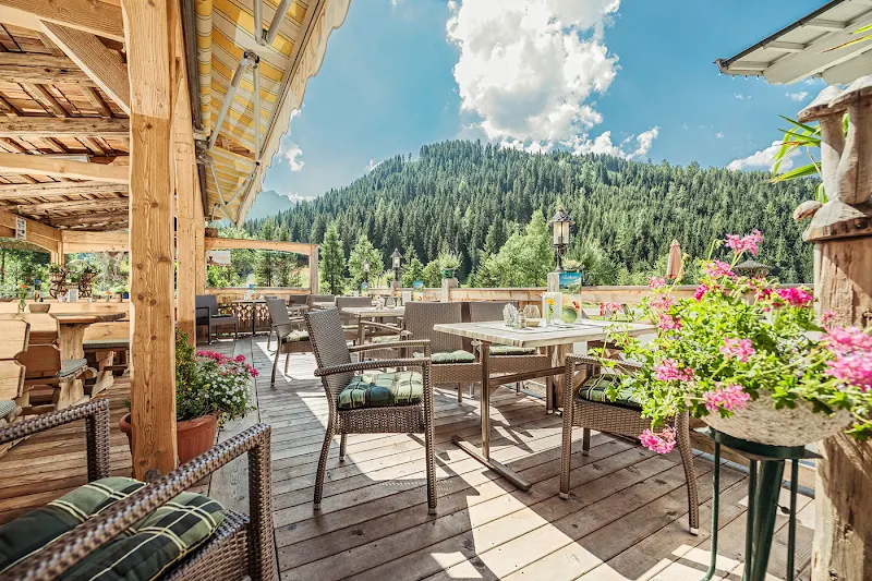 Isskogelstüberl - Cafe - Restaurant - Pizzeria