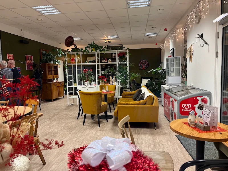 Café & Shop RESTE