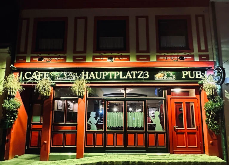 Cafe Pub H3