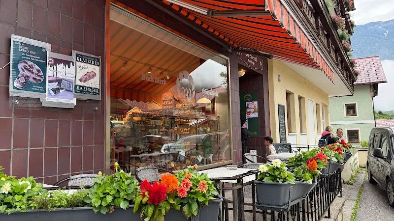 Cafe Bäckerei Konditorei Maislinger