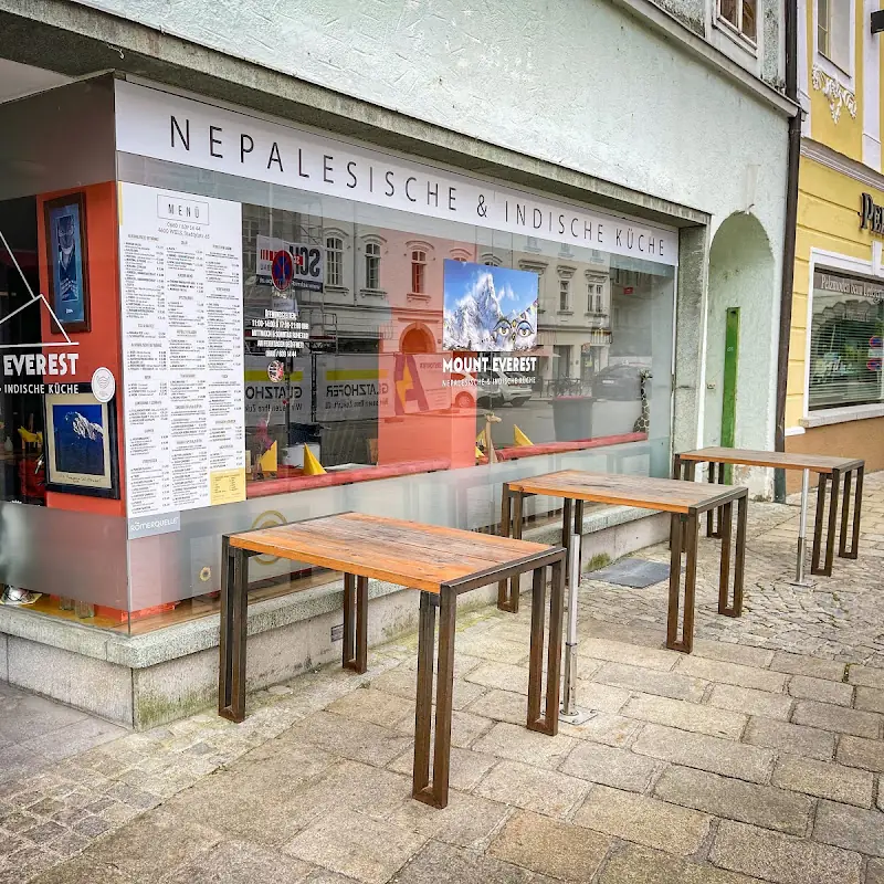 Mount Everest Restaurant (Nepalesische & Indische Speisen)